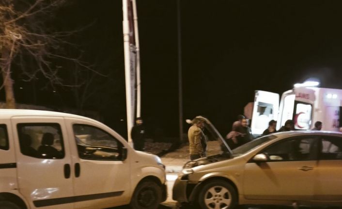 Akçadağ’da trafik kazası: 4 yaralı