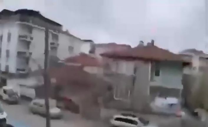 Amasya’da deprem anı kamerada