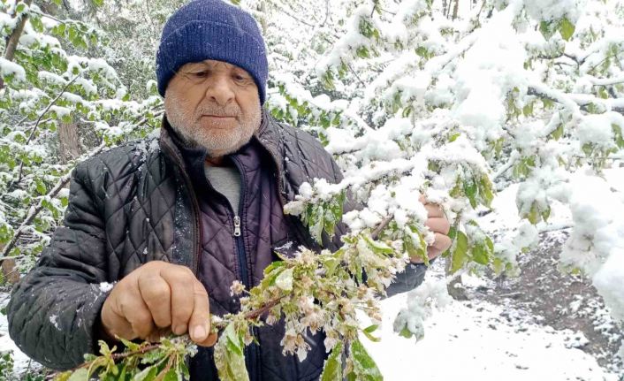 Amasya’da kardan 63 köy yolu ulaşıma kapandı