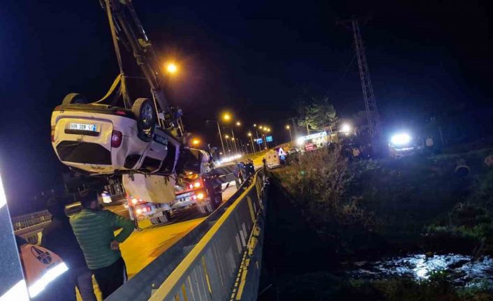 Amasya’da otomobil çay kenarına uçtu: 5 yaralı