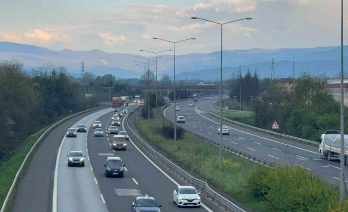 Anadolu Otoyolu’nda dönüş yoğunluğu başladı