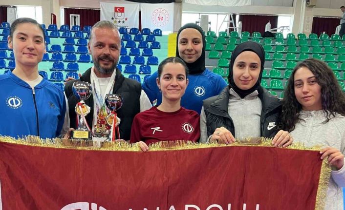 Anadolu Üniversitesi sporcuları TÜSF müsabakalarından madalya ile döndü