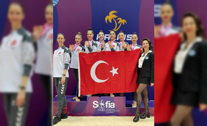 Antalyasporlu milli cimnastikçilerden Sofya’da 4 bronz madalya