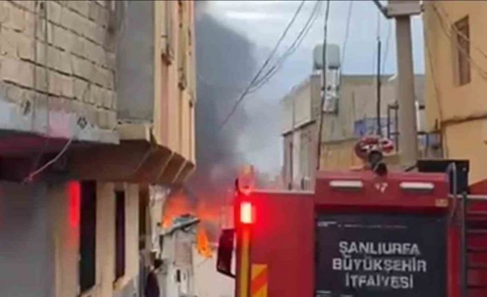Ayakkabı atölyesinde korkutan yangın