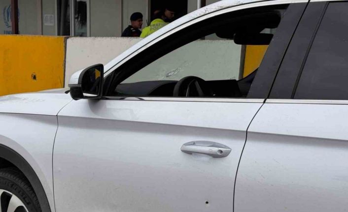 Aydın’da silahlı saldırı: Şahıs otomobili ile jandarma uygulama noktasına sığındı