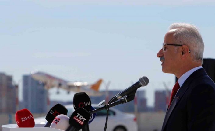 Bakan Uraloğlu: "23 yılda dünya nüfusunun neredeyse yarısı kadarını uçurduk"