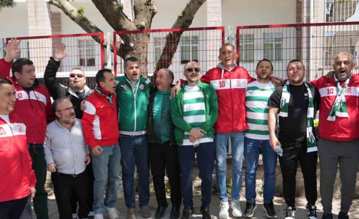 Balıkesir yeşil-beyaza döndü; Bursaspor davul zurna ile karşılandı