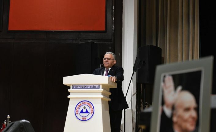 Başkan Büyükkılıç, devlet adamı ve mütefekkir Aliya İzzetbegoviç’i andı