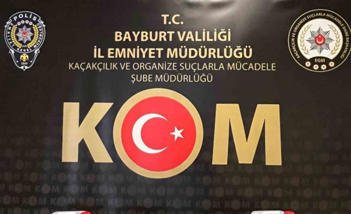 Bayburt’ta 20 litre kaçak etil alkol ele geçirildi