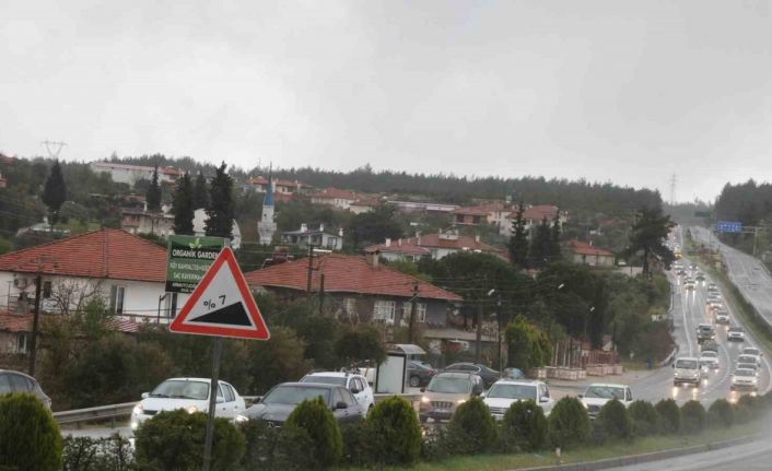 Bayram tatili dönüş yolunda oluşan trafik yoğunluğu çileye döndü