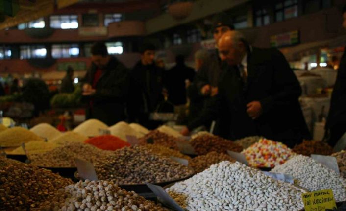 Bazı bakliyat ve yem bitkilerindeki üretimle iç tüketimi karşılayamıyoruz