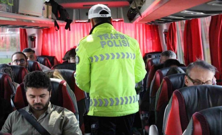 Bolu otogarında bayram dönüşü denetimi