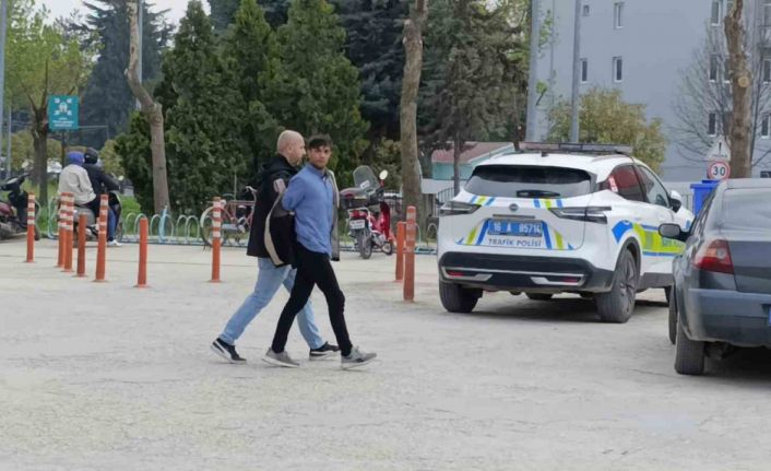 Bursa’da uyuşturucu taciri kıskıvrak yakalandı