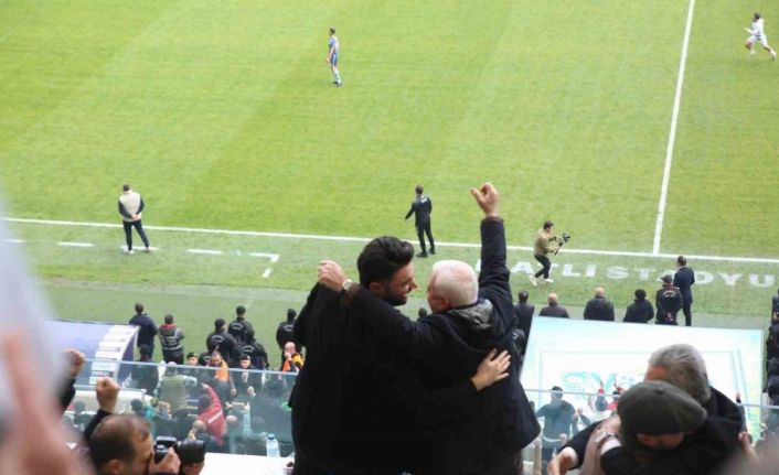 Bursaspor taraftarından 40 otobüs 10 minibüs ile Balıkesir çıkarması