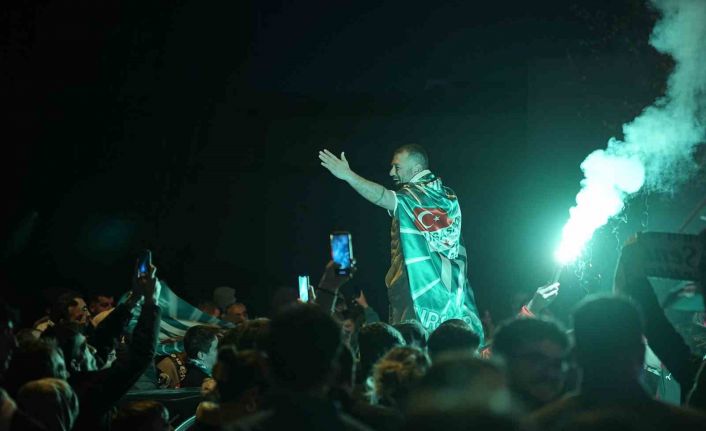 Bursaspor taraftarıyla buluştu