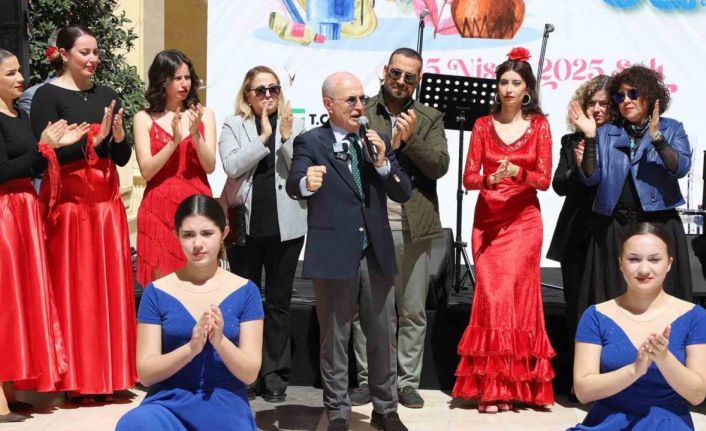 Büyükçekmece’nin kalbi Dünya Sanat Günü’nde sanatla attı