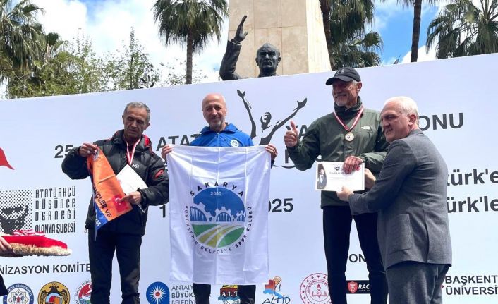 Büyükşehir atleti Alanya’da zirveye yükseldi