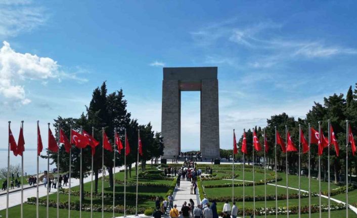 Çanakkale Savaşları’nın yaşandığı Tarihi Gelibolu Yarımadası’nda Ramazan Bayramı yoğunluğu
