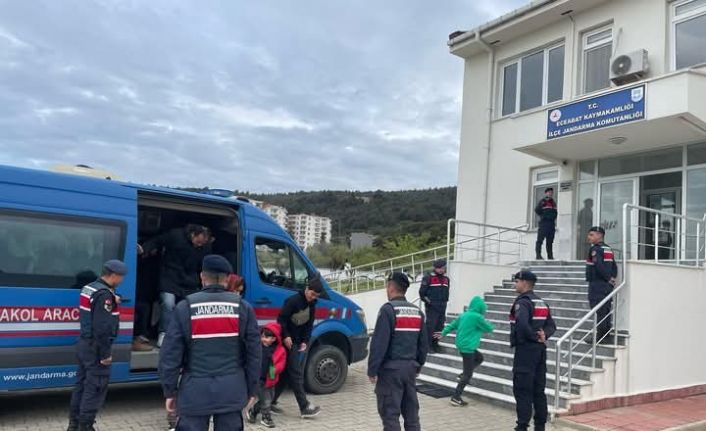 Çanakkale’de 22 düzensiz göçmen yakalandı