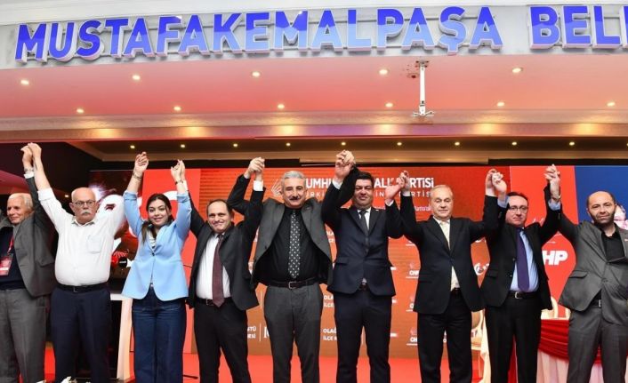 CHP Mustafakemalpaşa İlçe Kongeresi’nde Gökhan Demir güven tazeledi