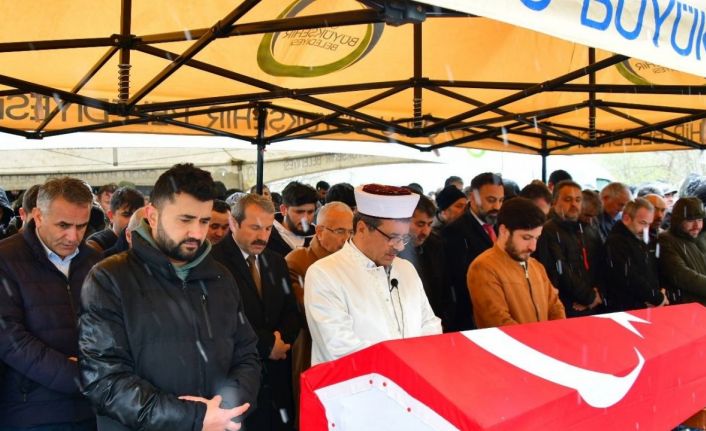 Çöp ayrıştırma tesisinde makineye sıkışan genç, son yolculuğuna uğurlandı