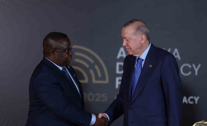 Cumhurbaşkanı Erdoğan’dan ADF’de kritik temaslar