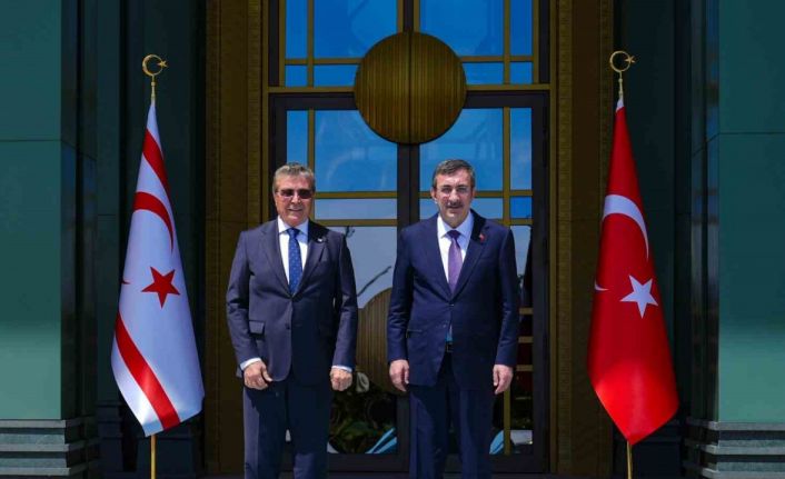 Cumhurbaşkanı Yardımcısı Yılmaz, KKTC Başbakanı Üstel ile görüştü