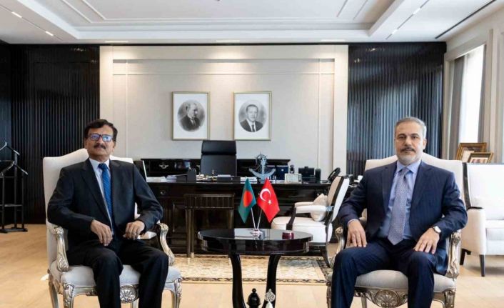 Dışişleri Bakanı Fidan Bangladeşli mevkidaşı Hossain ile görüştü