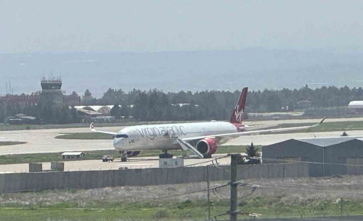 Diyarbakır’da arızası giderilen İngiltere uçağı yeniden Hindistan’a uçtu