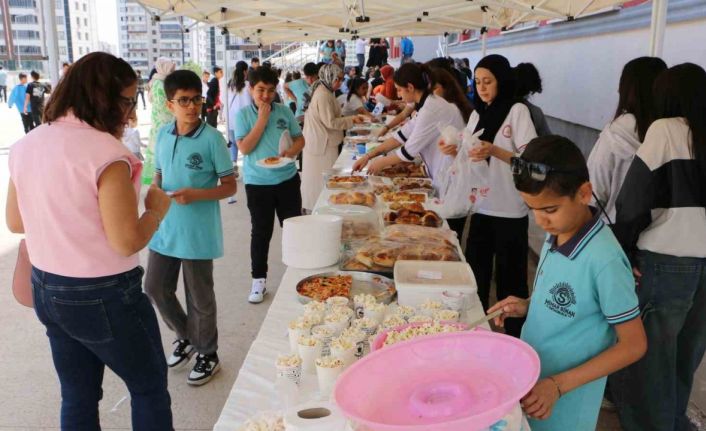 Diyarbakırda Filistinli çocuklara destek için yardım kampanyası düzenlendi