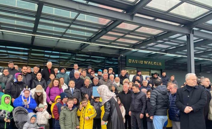 Down sendromlu çocuğun oyun alanına alınmadığı Gimsa AVM protesto edildi