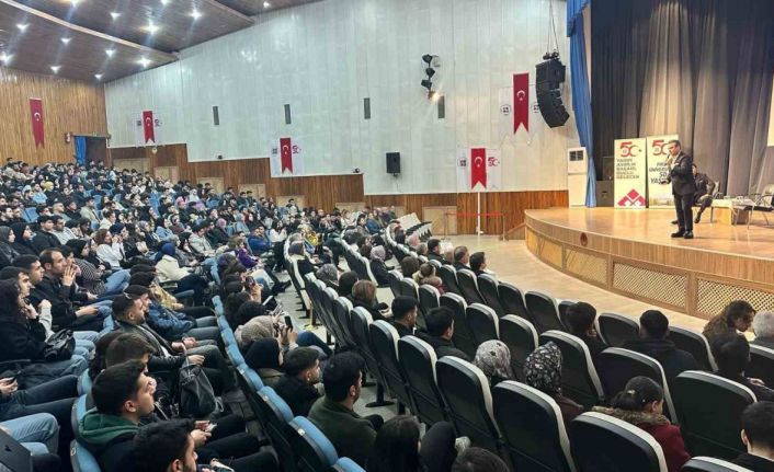 Elazığ’da ‘Hayatımız İletişim’ programı yoğun katılımla gerçekleşti