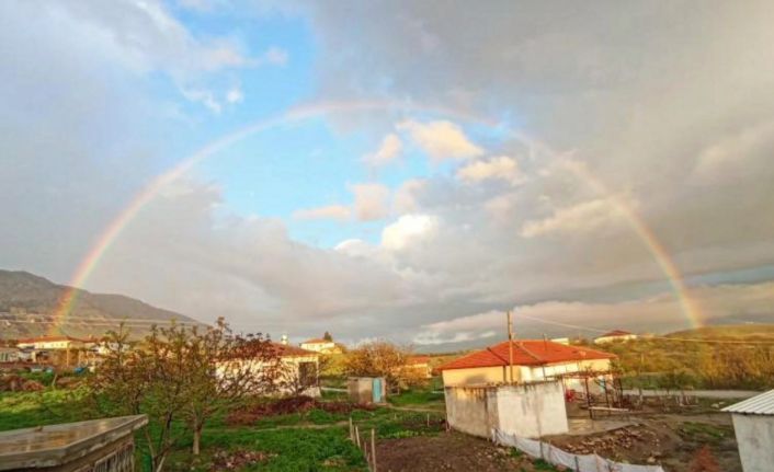 Elazığ’da sağanak sonrası oluşan gökkuşağı hayran bıraktı