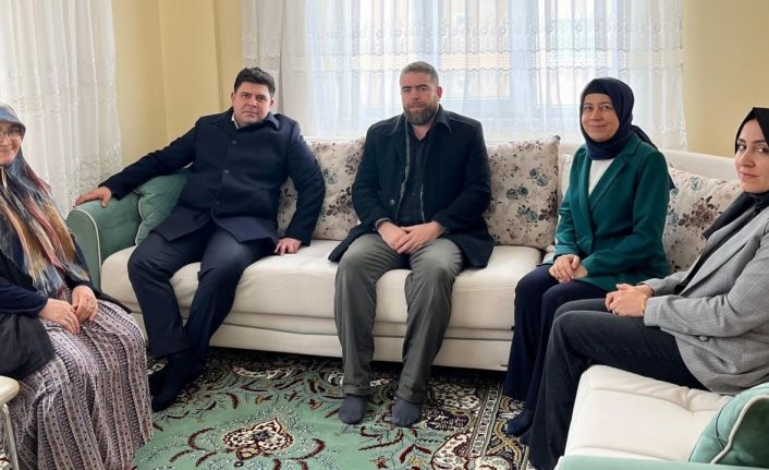 Emet Kaymakamı Seyman’dan şehit ailesine ziyaret