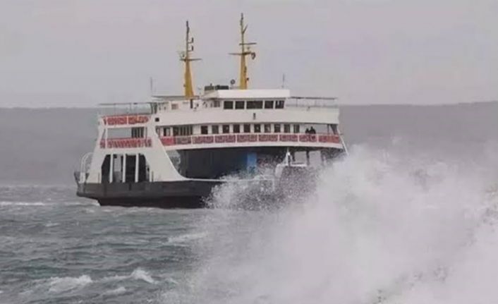 Erdek’te feribot seferleri iptal edildi