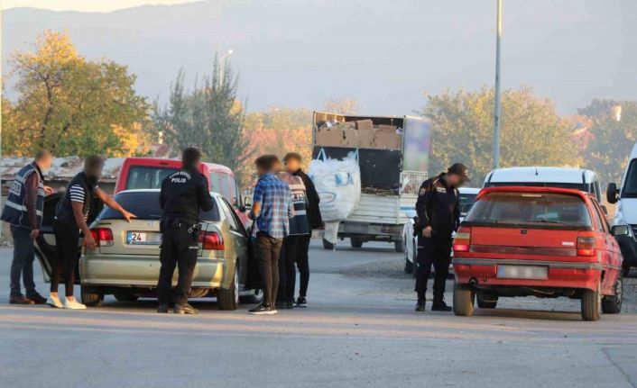 Erzincan’da aranması bulunan 25 şahıs yakalandı