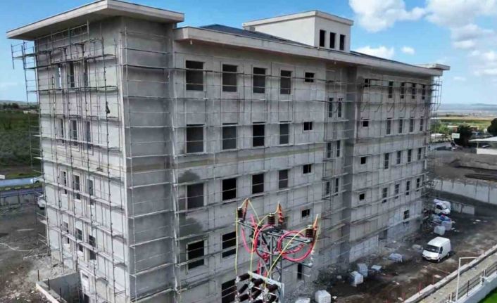 Erzin’de hükümet konağı inşası sürüyor