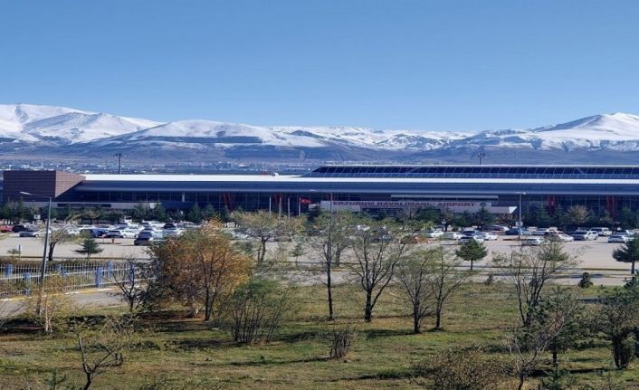 Erzurum Havalimanı’nda Mart ayında 89 bin 729 yolcuya hizmet verildi