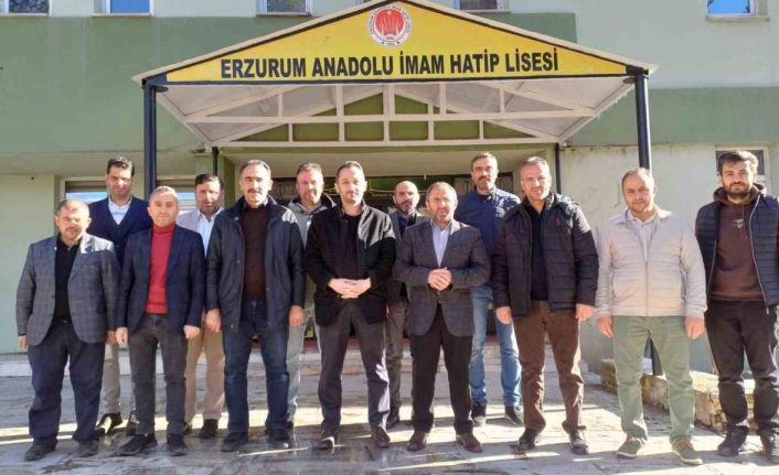 Erzurum’da gençler umre için yarıştı
