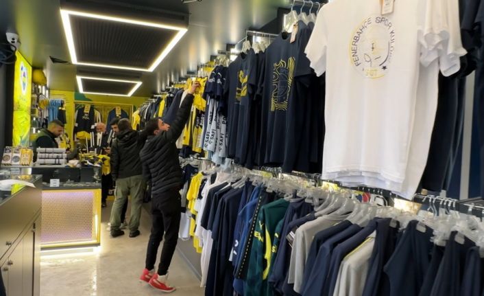 Fenerium Tırı Yüksekova’da ilgiyle karşılandı