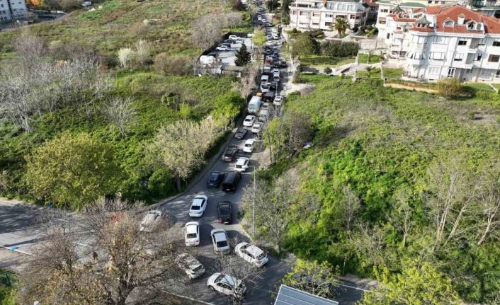 Florya’da 44 gündür bitmeyen yol çilesi