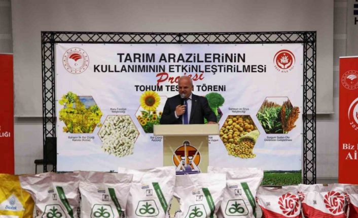 Havza’da 350 çiftçiye yüzde 70 hibeli ayçiçeği tohumu desteği