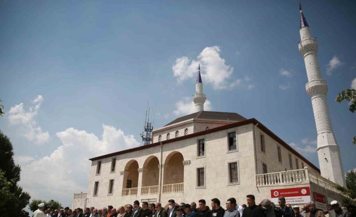 Hayatını kaybeden akademisyen son yolculuğuna uğurlandı