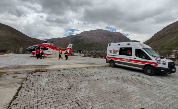 Helikopter ambulans 9 haftalık hamile kadın için havalandı