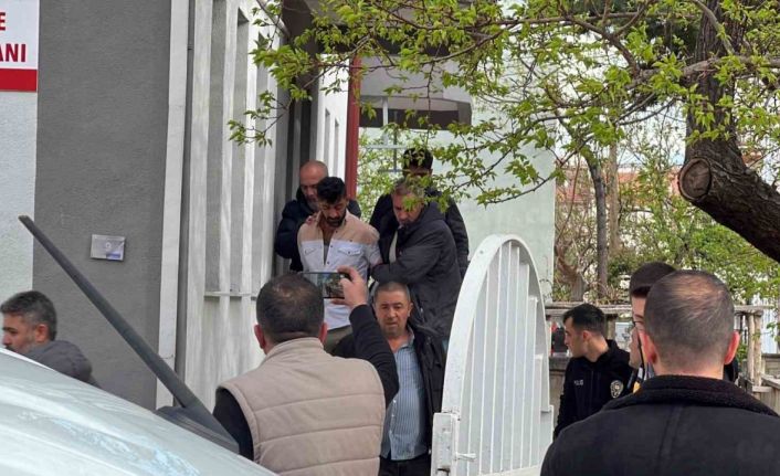 Hırsızlıktan aranan şüpheli havalandırmadan kaçamayınca intihara kalkıştı