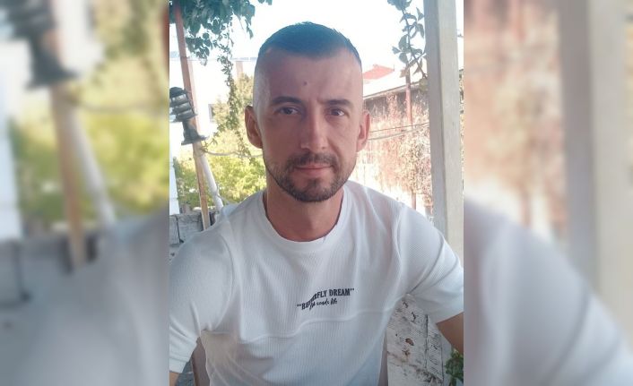 Husumetli olduğu oğlunu vurarak öldürdü