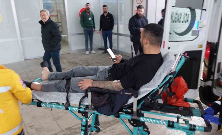 İşe gitmek için dolmuş beklerken silahlı saldırıda yaralandı