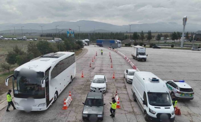 Jandarmadan dron destekli trafik denetiminde 23 sürücüye ceza
