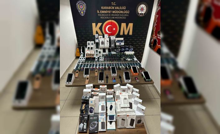 Kaçakçılık operasyonunda çok sayıda telefon ve elektronik eşya ele geçirildi