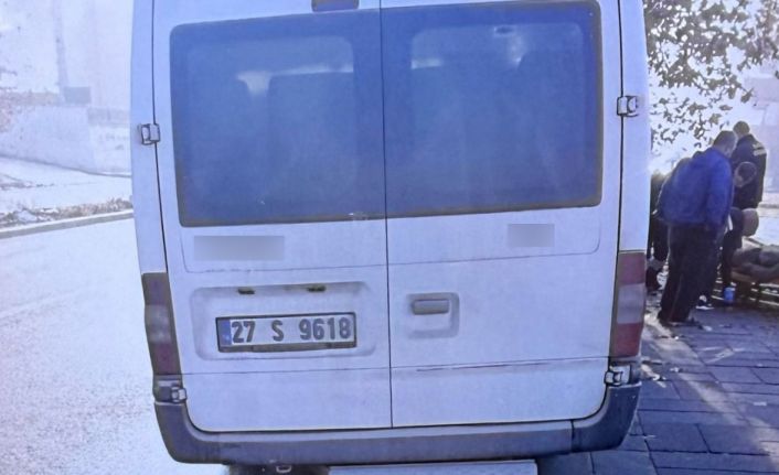 Kaldırımda beklerken minibüs çarptı, 3 aylık yaşam savaşını kaybetti